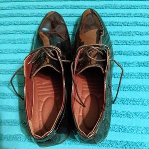 Size 12 men's dress shoes